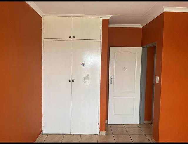 2 BEDROOM SECTIONAL TITLE FOR SALE IN RAVENSWOOD